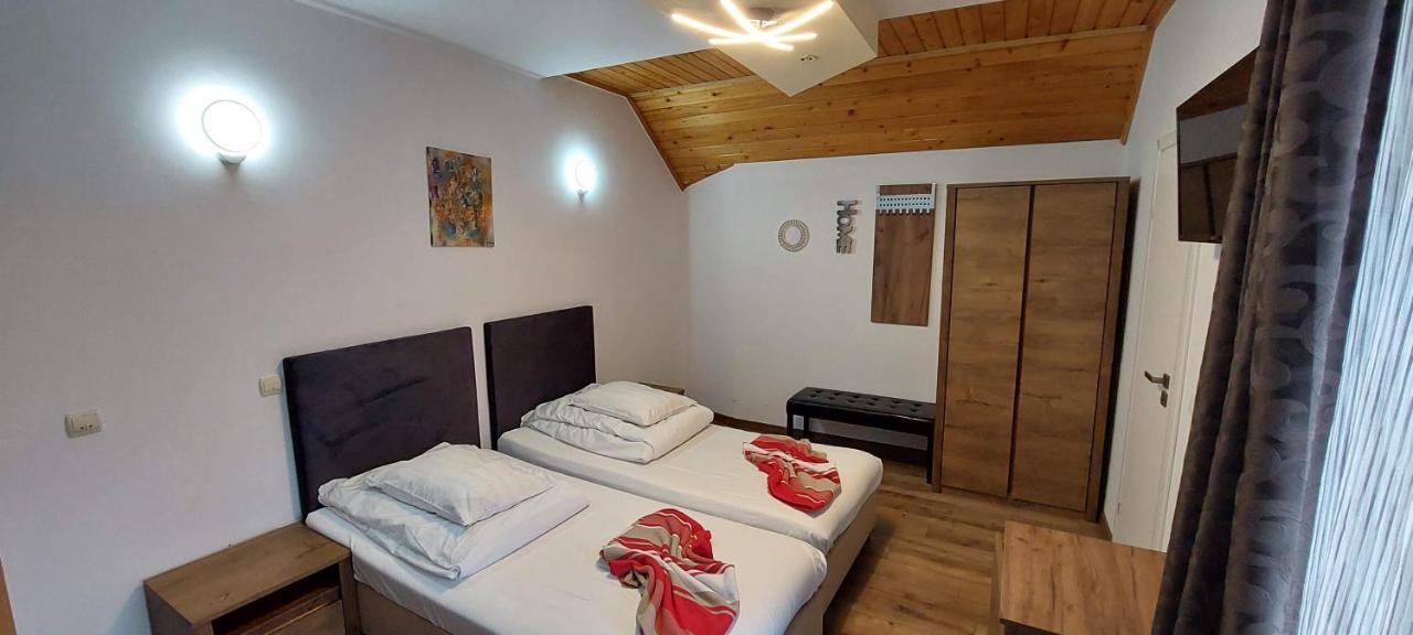 Pensiunea Riunione Brasov Exterior photo